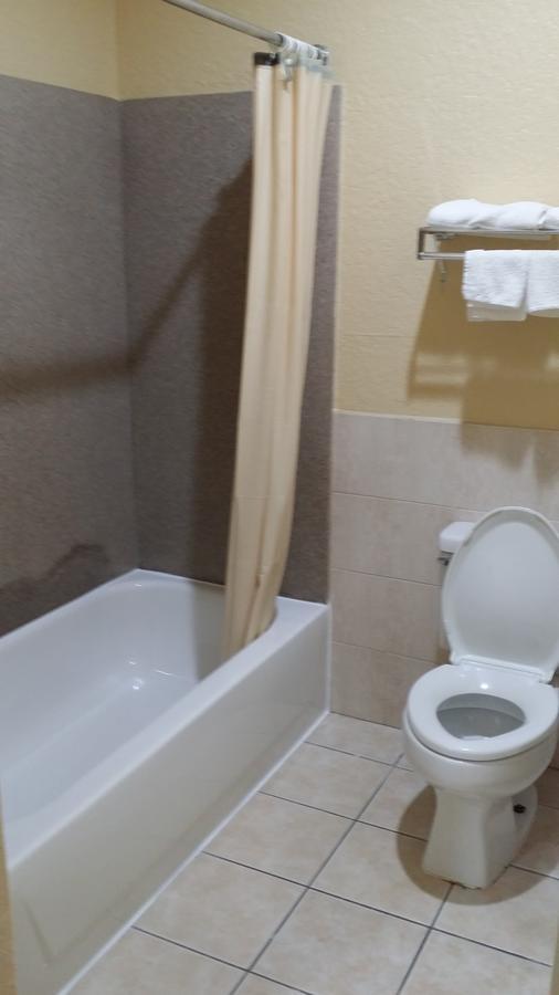 Americas Best Value Inn & Suites Northeast Хюстън Екстериор снимка