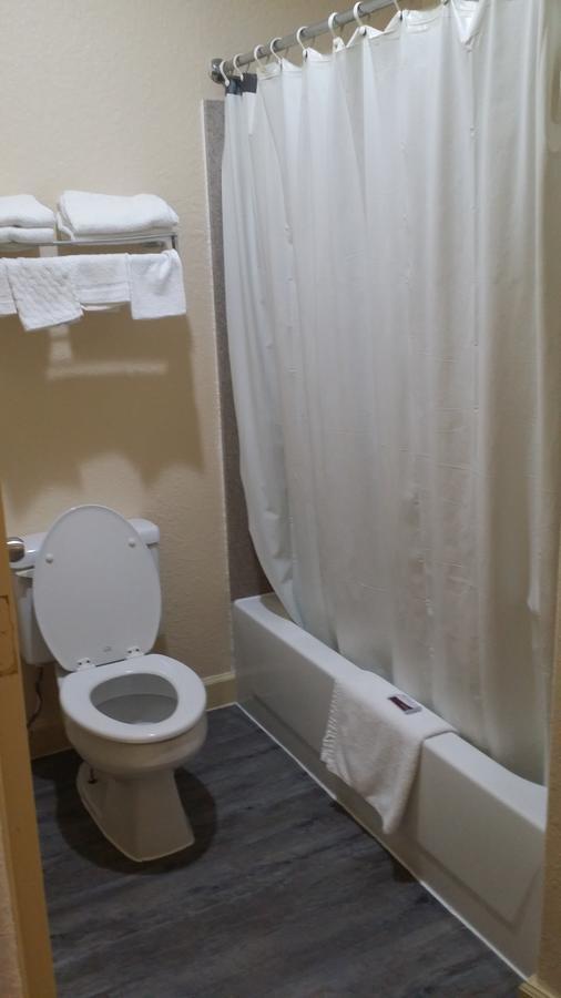 Americas Best Value Inn & Suites Northeast Хюстън Екстериор снимка
