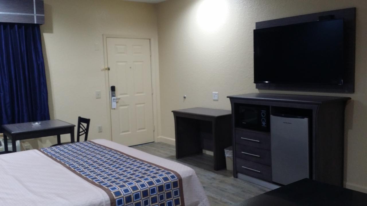 Americas Best Value Inn & Suites Northeast Хюстън Екстериор снимка