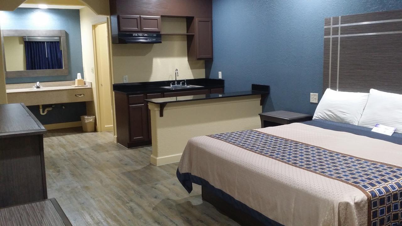 Americas Best Value Inn & Suites Northeast Хюстън Екстериор снимка