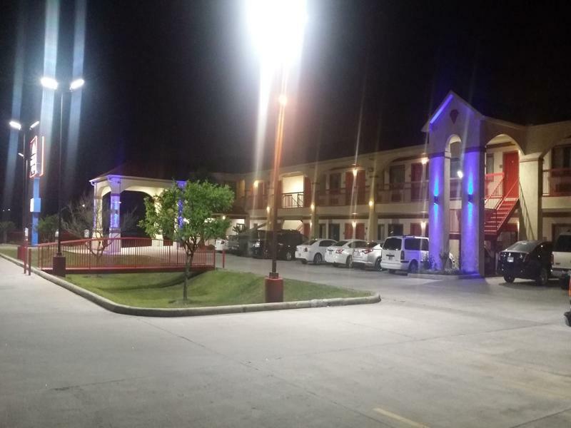 Americas Best Value Inn & Suites Northeast Хюстън Екстериор снимка