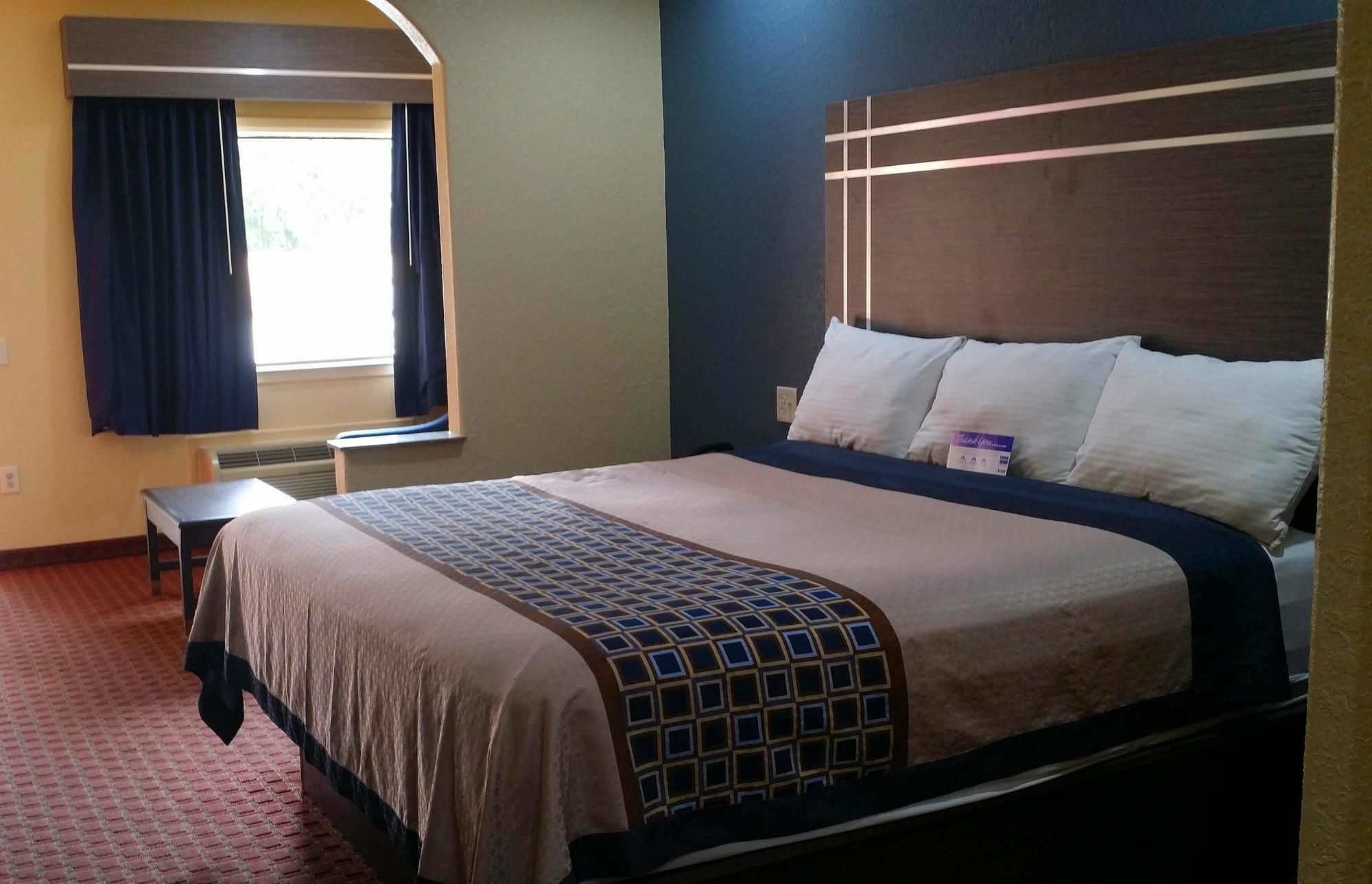Americas Best Value Inn & Suites Northeast Хюстън Екстериор снимка