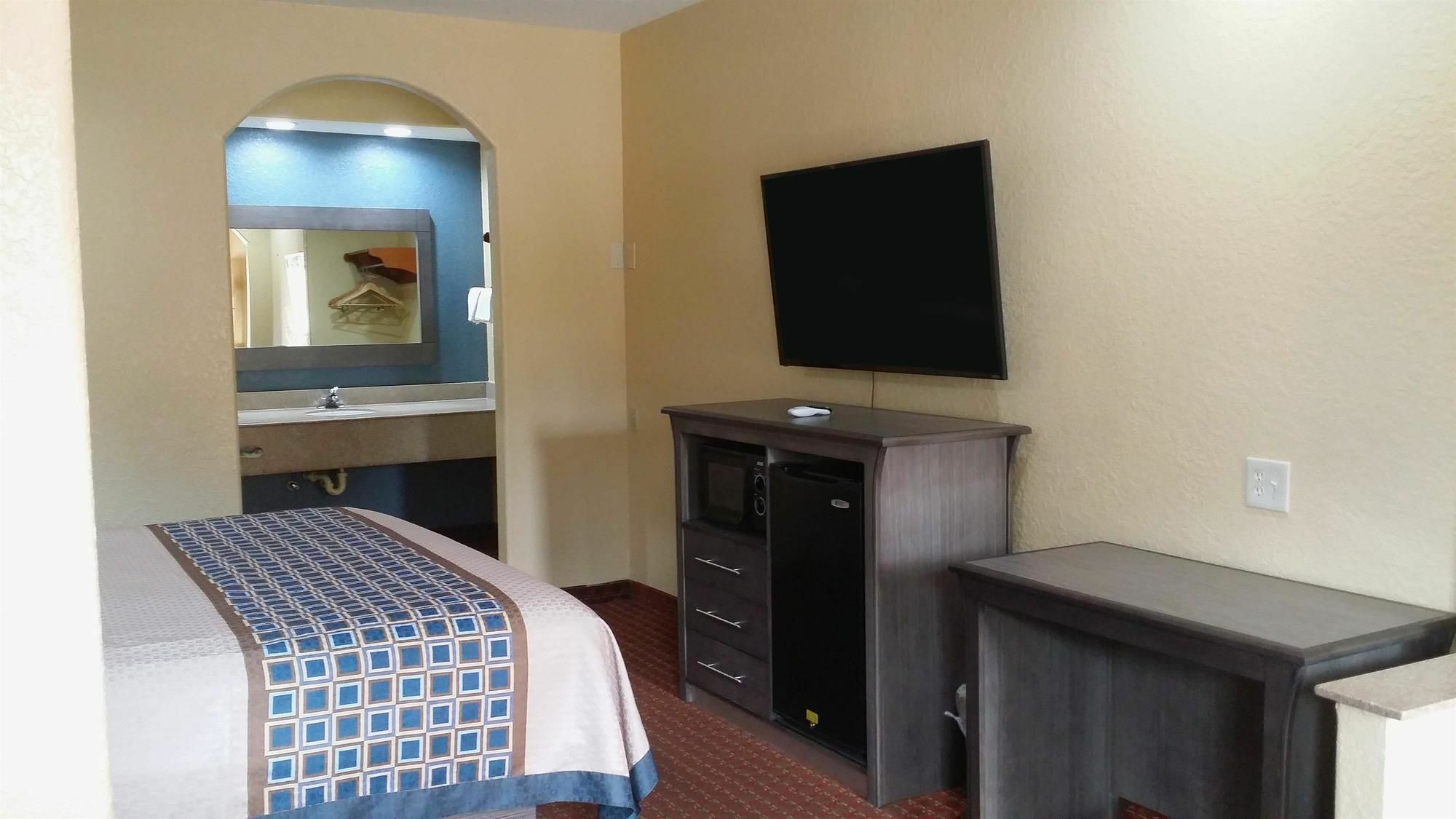 Americas Best Value Inn & Suites Northeast Хюстън Екстериор снимка